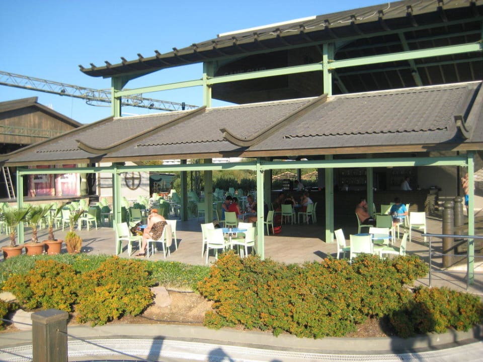 Bar in der Nähe der Poolanlage Limak Lara Deluxe Hotel & Resort