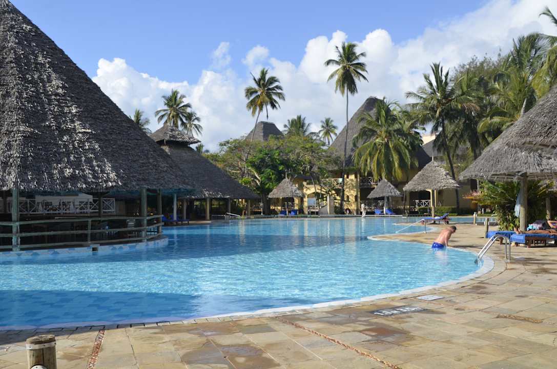 Pool Neptune Pwani Beach Resort & Spa