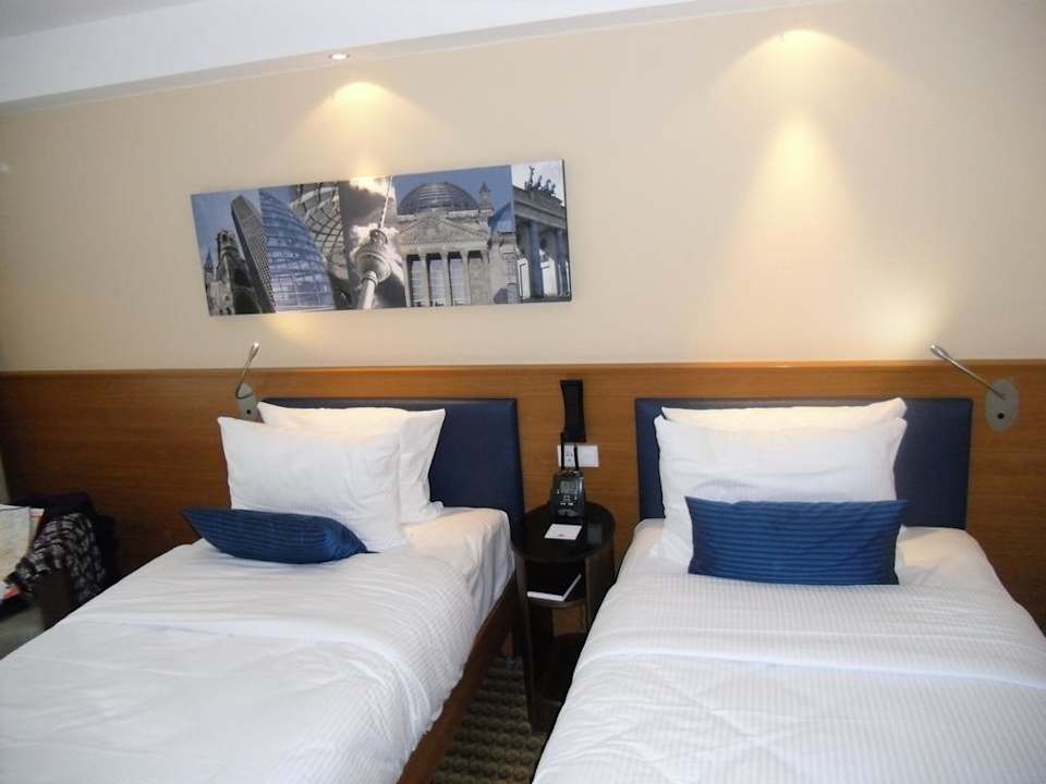Betten Hampton by Hilton Berlin City West