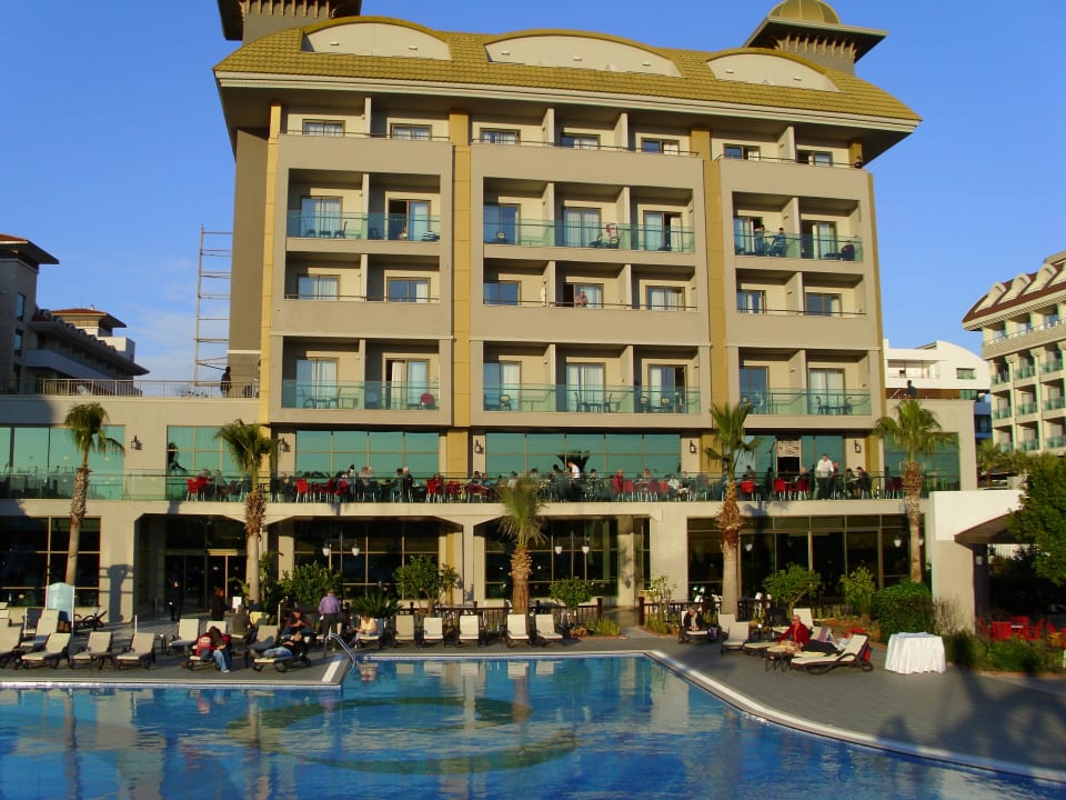 Hotel von hinten Aydinbey Kings Palace & Spa