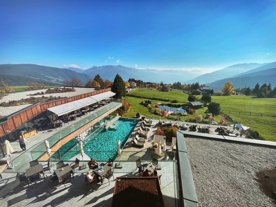 Ausblick SONNENBERG | Panorama Dolomites Wellbeing