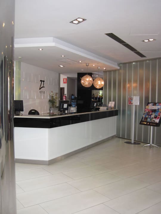 Rezeption Hotel & Spa Villa Olimpic@ Suites