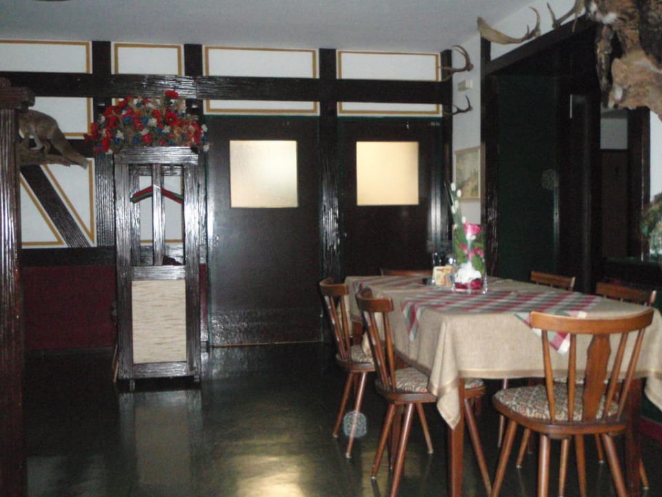 Eingang Hotel Johanniskreuz