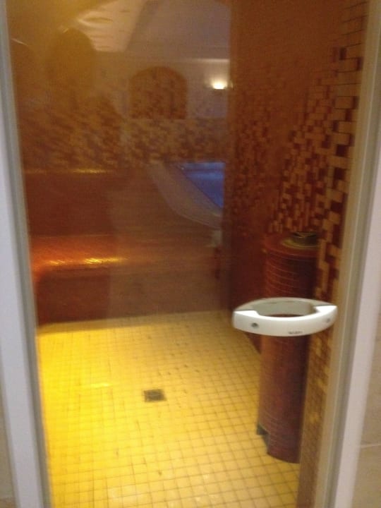 Wellnessbereich mit Dampfbad Winkler Bräu Gutshofhotel & Privatbrauerei