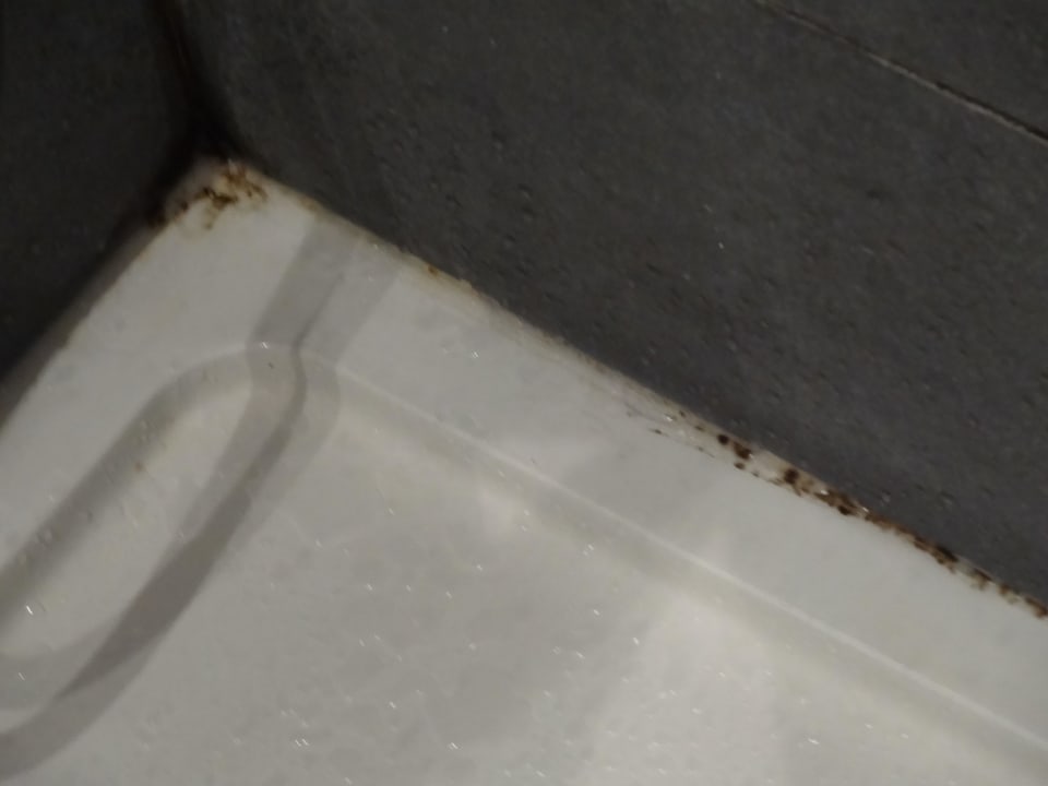 Schimmel in der Dusche Playa Esperanza Resort