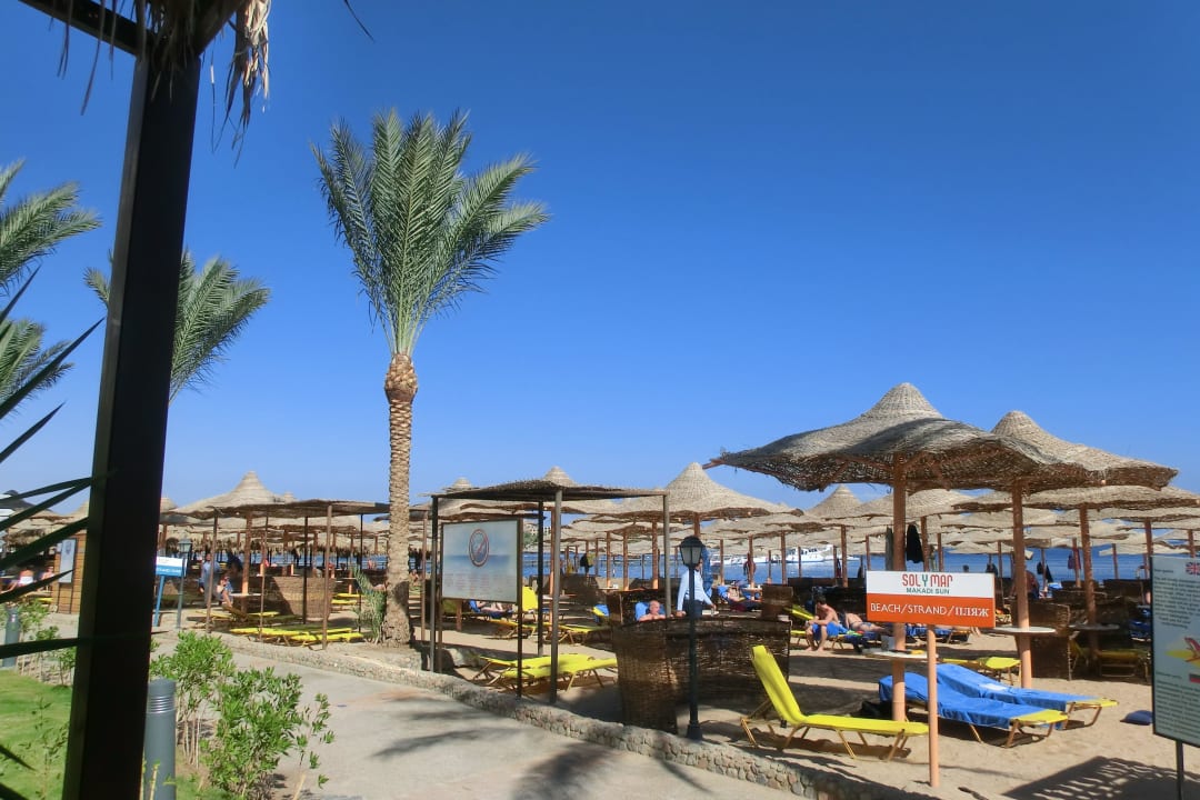 Blick von der Strandbar Hotel JAZ Makadi Star & Spa
