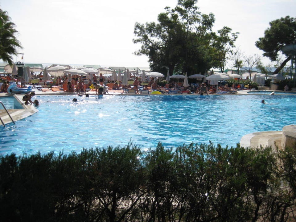 Poolblick Richtung Strand und Meer Ulusoy Kemer Holiday Club