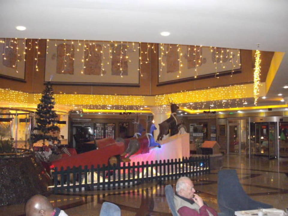 Weihnachtliche Lobby Hane Family Resort
