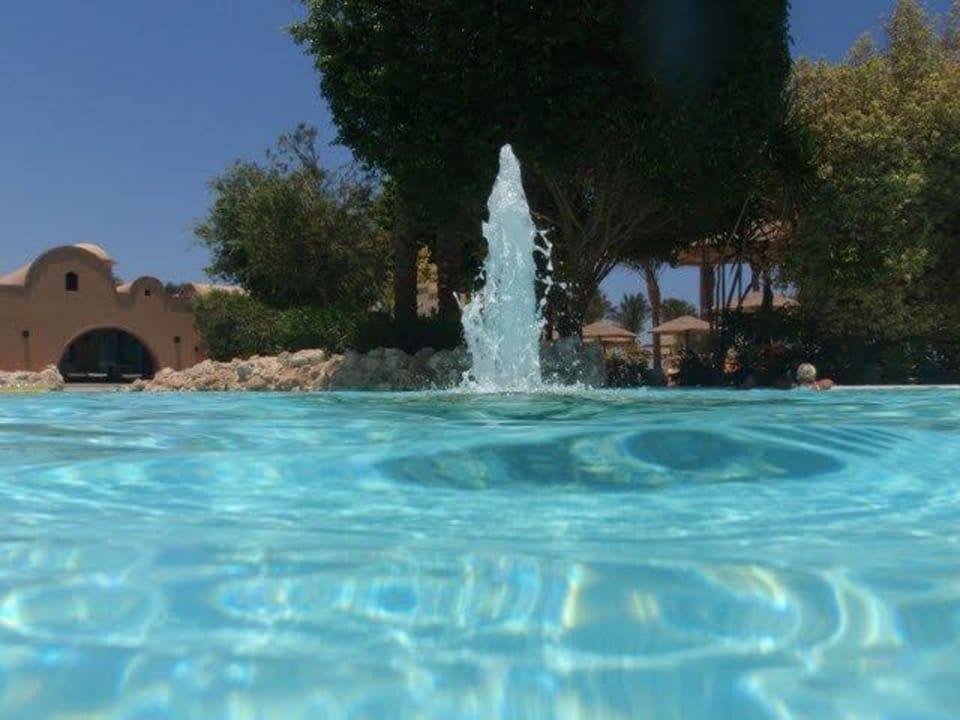 Wasserfontäne im Pool Grand Makadi