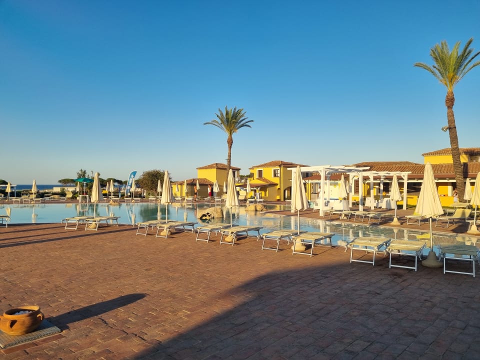 Außenansicht Villaggio Baia dei Pini