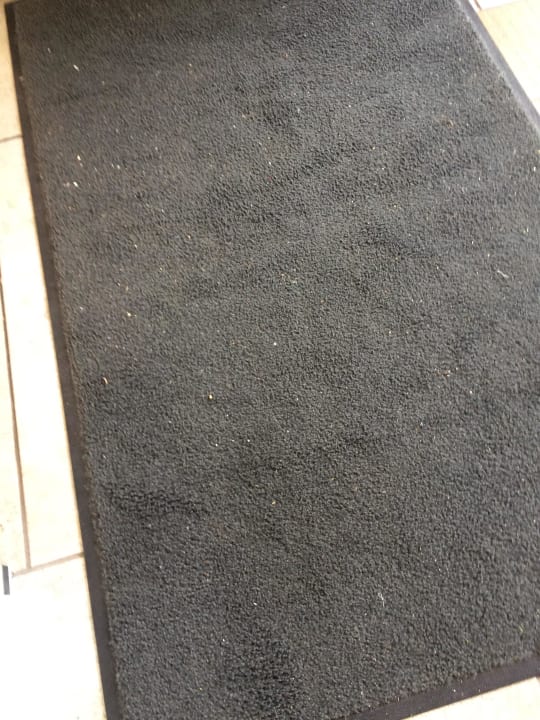 Teppich zum Speisesaal alltoura Club Hotel Akeah Broncemar