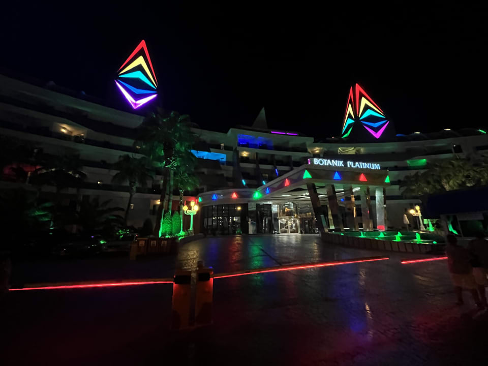 Außenansicht Botanik Hotel & Resort