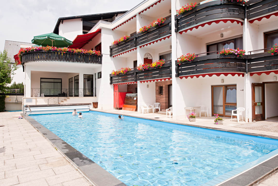 Außenpool BSW Schwarzwaldhotel Baiersbronn