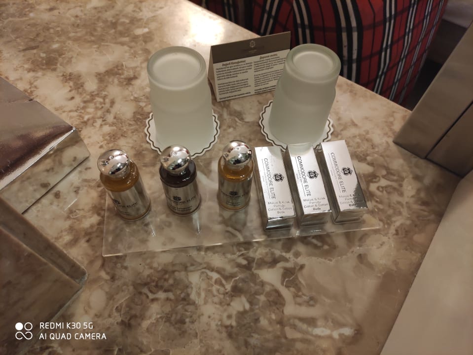 Zimmer Commodore Elite Suites & Spa - Adults only