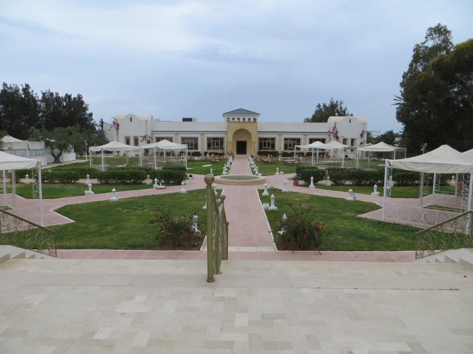 Außengrill vom Hotel El Mouradi Club Kantaoui