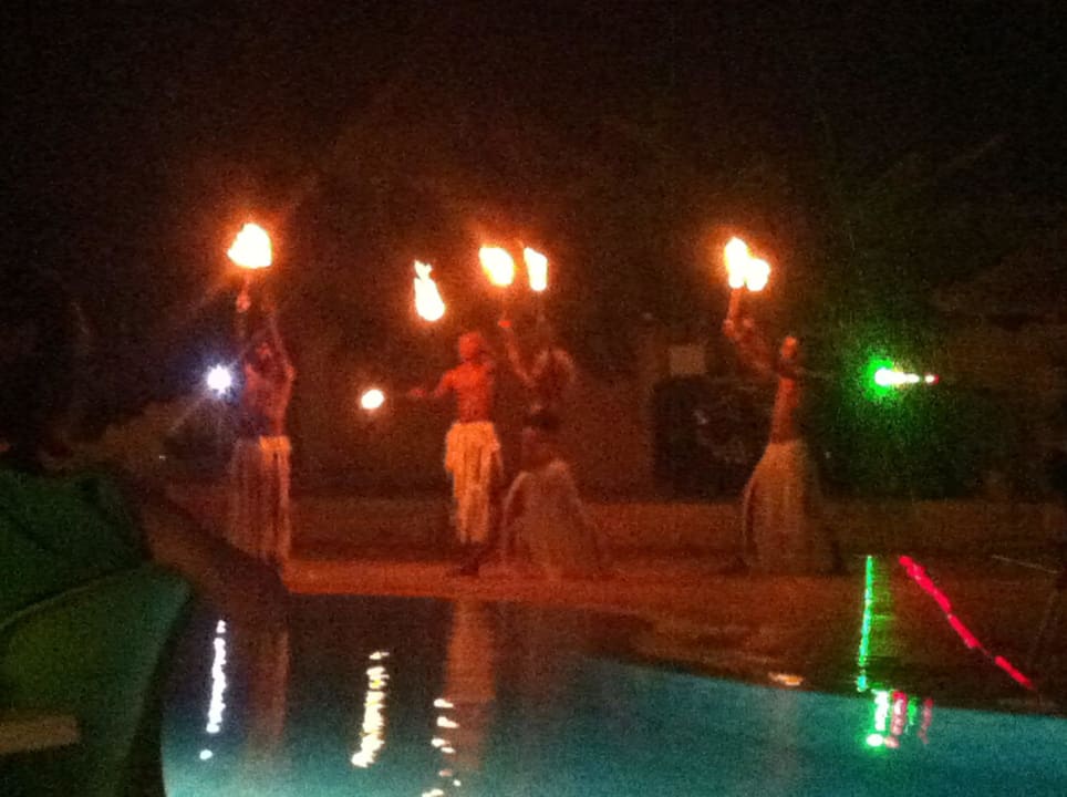 Eine Fakir Show mit Feuerspucker usw. Hotel Houria Palace