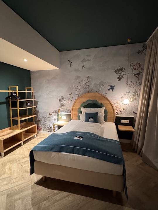 Zimmer Holiday Inn - the niu, Flower Konstanz