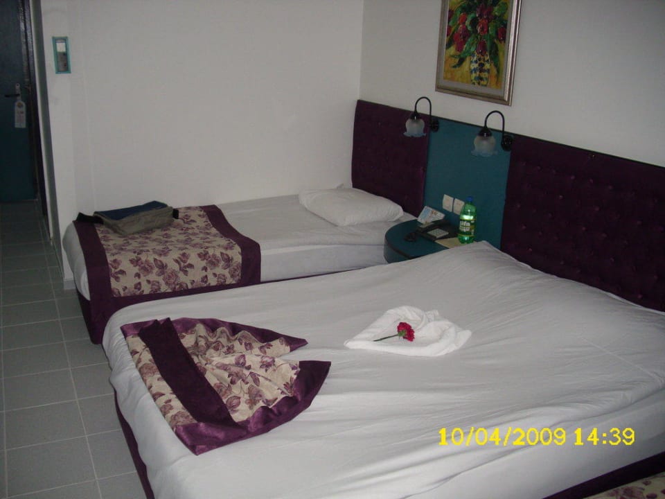 Mein Zimmer mit Bettdeko Kırbıyık Resort Hotel - Alanya