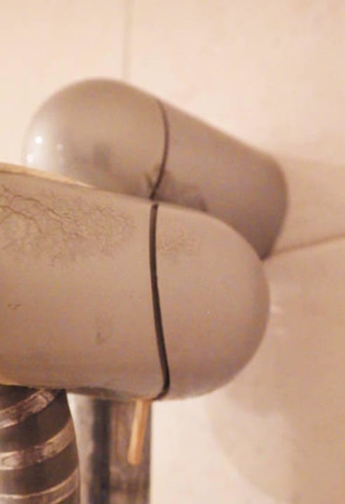 Duschkopf - schlechte Instandhaltung Brayka Bay Resort