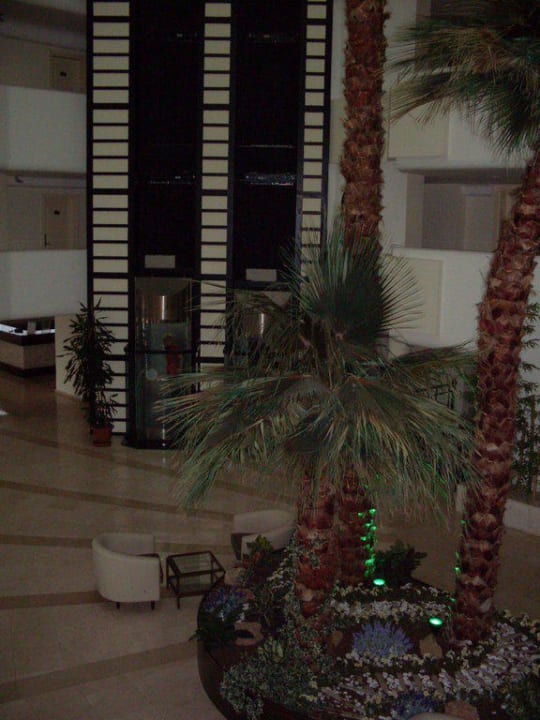 Lobby im neuen Gebäude des Arabella World Hotel Arabella World