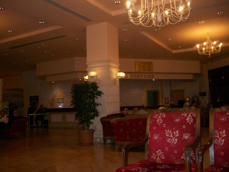 Eingangsbereich Aska Hotel Just in Beach