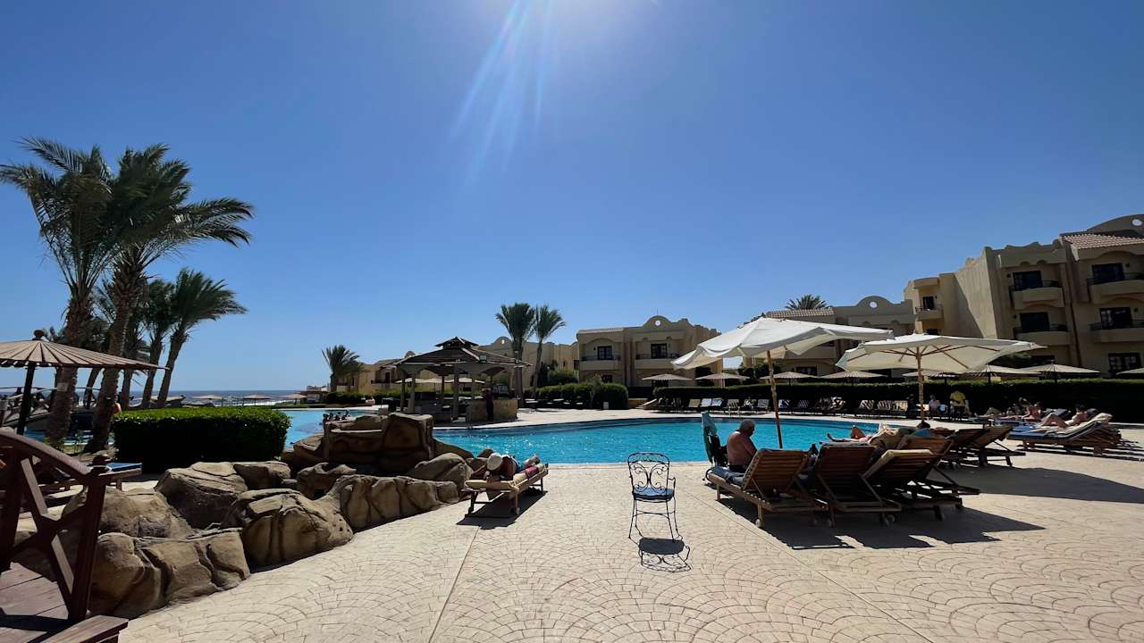 Pool Coral Hills Resorts & SPA