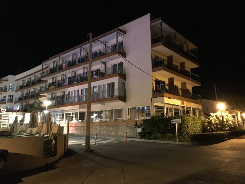 Außenansicht Hotel Clumba