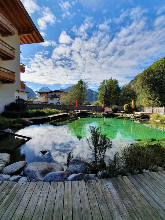 Pool Verwöhnhotel Kristall