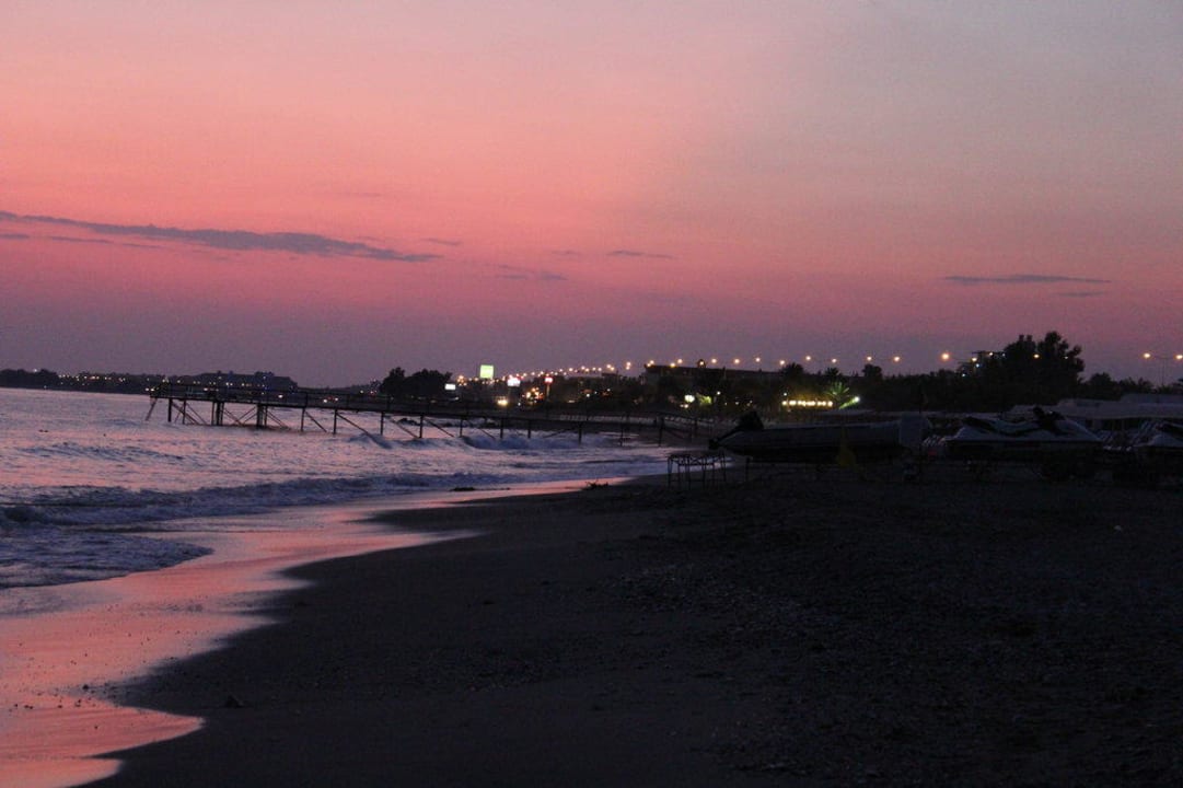 Strand Club Turtas Beach Hotel