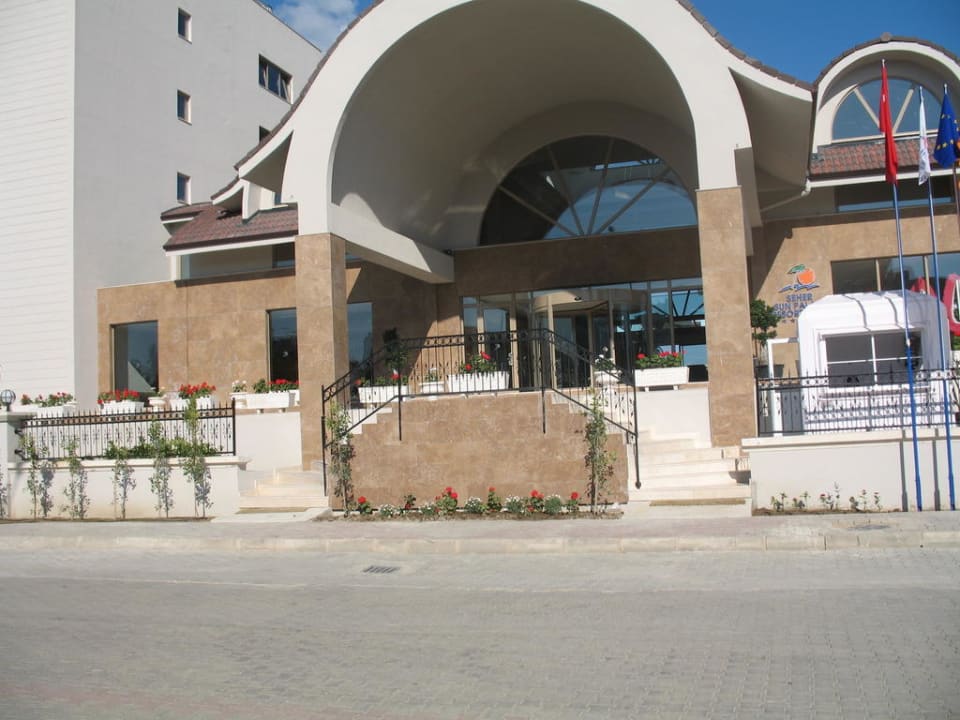 Eingang Seher Sun Palace Resort & Spa