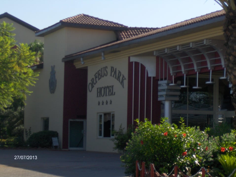Eingang zum Hotel Hotel Orfeus Park