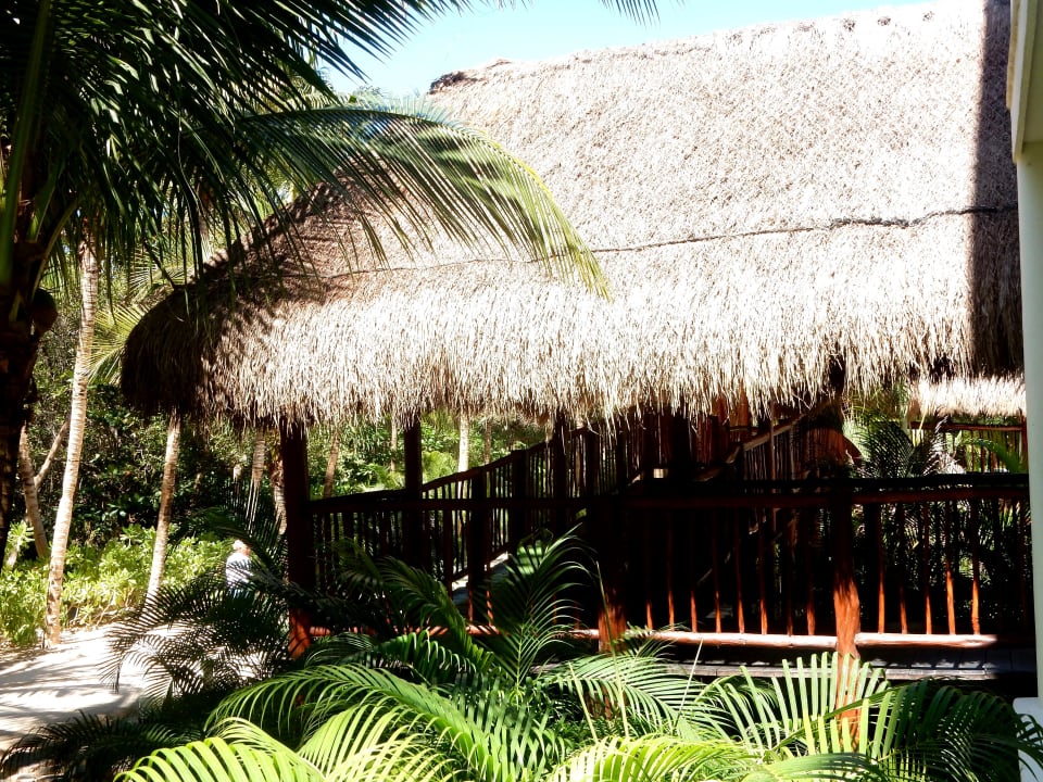 Übergang von Block 4 zu den Restaurants Akumal Bay Beach & Wellness Resort