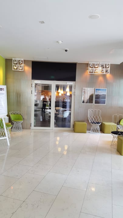 Eingangsbereich zum Restaurant Hotel Indigo Berlin - Ku'damm