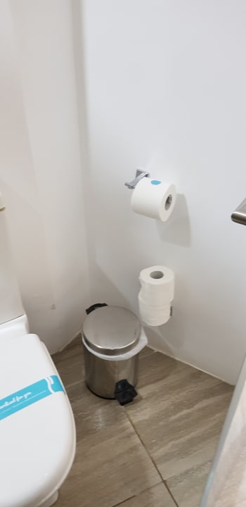 Zimmer Crystal Springs Beach Hotel