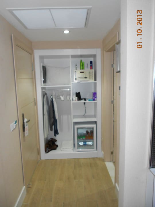 Offener Schrank Sultan of Dreams Hotel & Spa