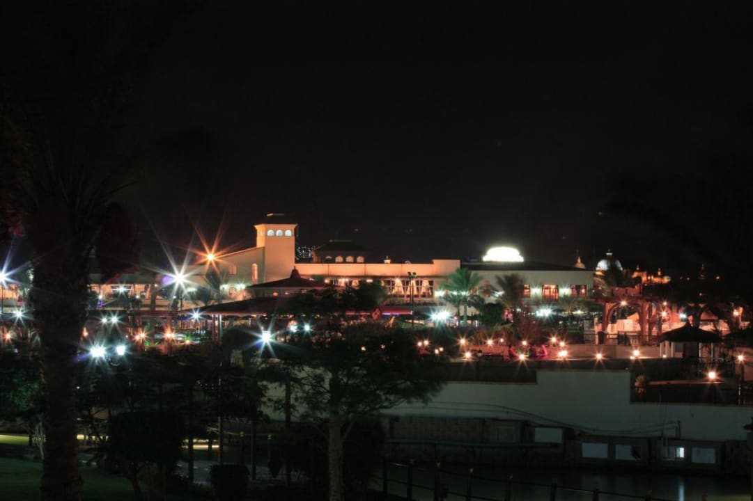 Dana Beach bei Nacht Pickalbatros Dana Beach Resort - Hurghada