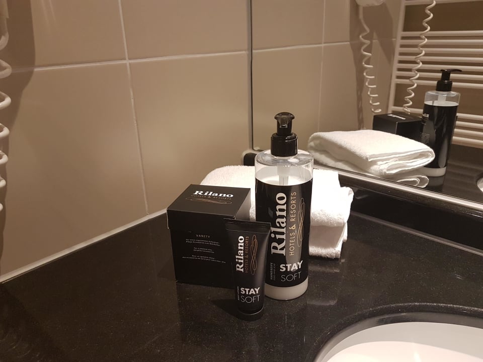 Bad Superior DZ elaya hotel hamburg finkenwerder