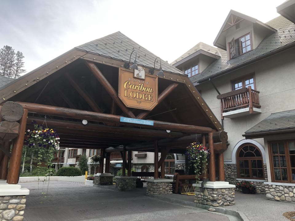 Außenansicht Hotel Banff Caribou Lodge and Spa