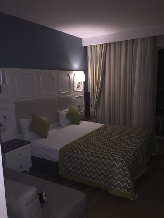 Bett Well Palace Side