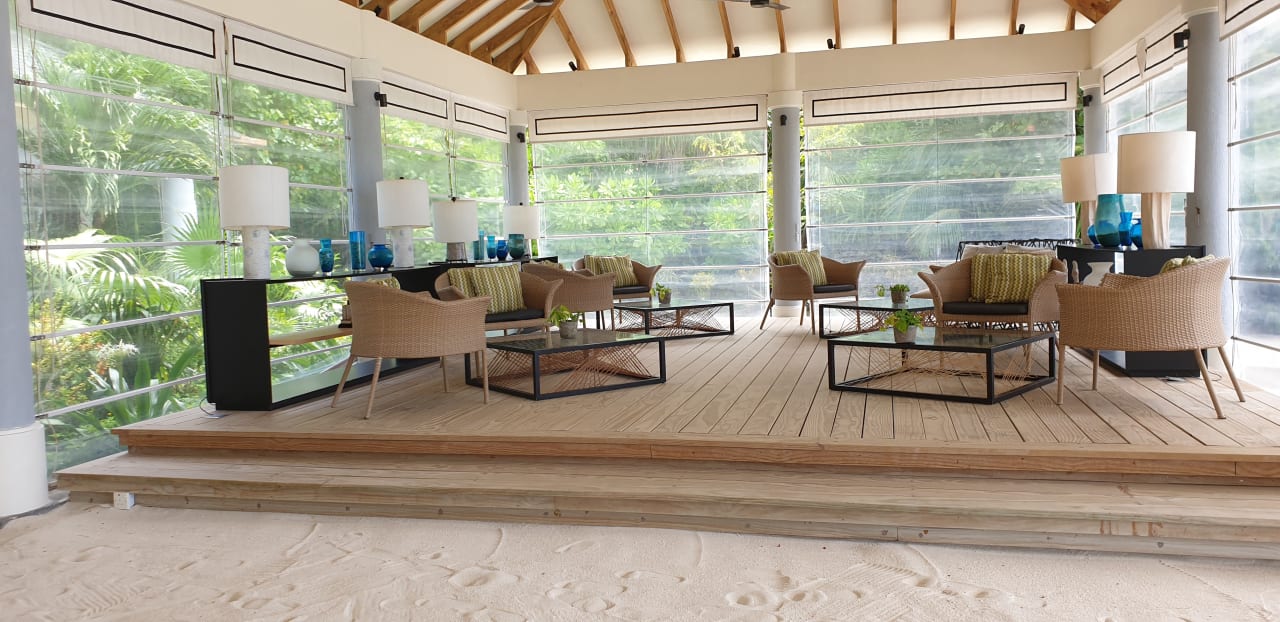 Lobby NH Collection Maldives Havodda Resort