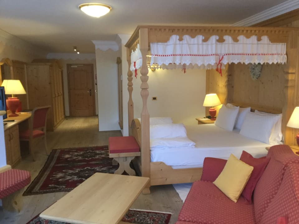 Zimmer Hotel Sassongher