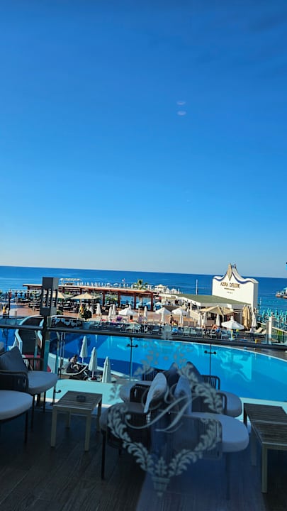 Außenansicht Azura Deluxe Resort & Spa Hotel