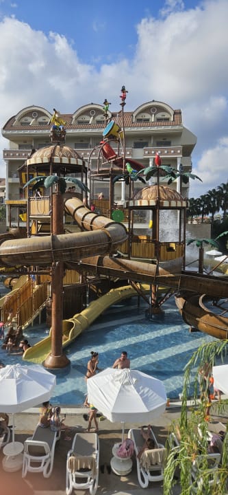 Pool Kirman Belazur Resort & Spa