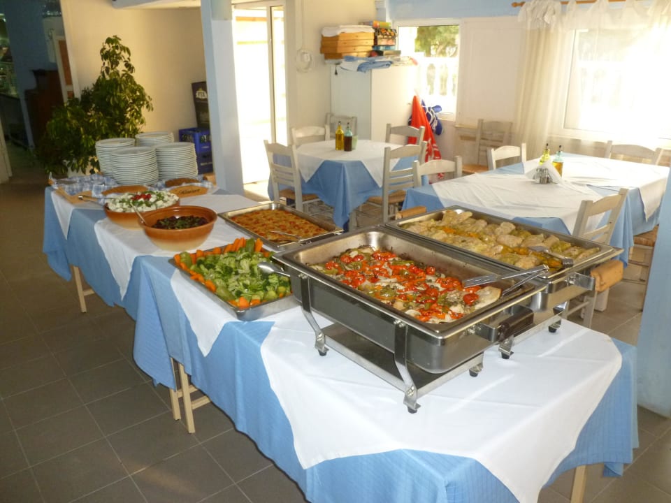 Abendbüffet Coriva Beach Hotel & Bungalows