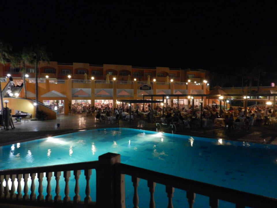 Vom Pool zum Restaurant Caribbean World Thalasso Djerba
