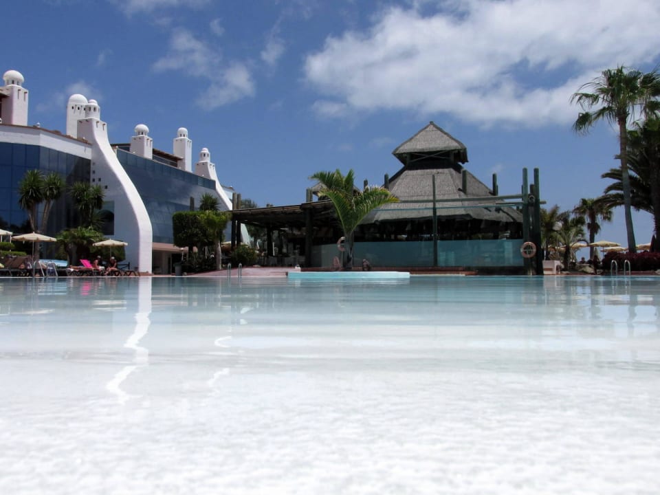 Haupthaus und Poolbar H10 Timanfaya Palace - Adults only