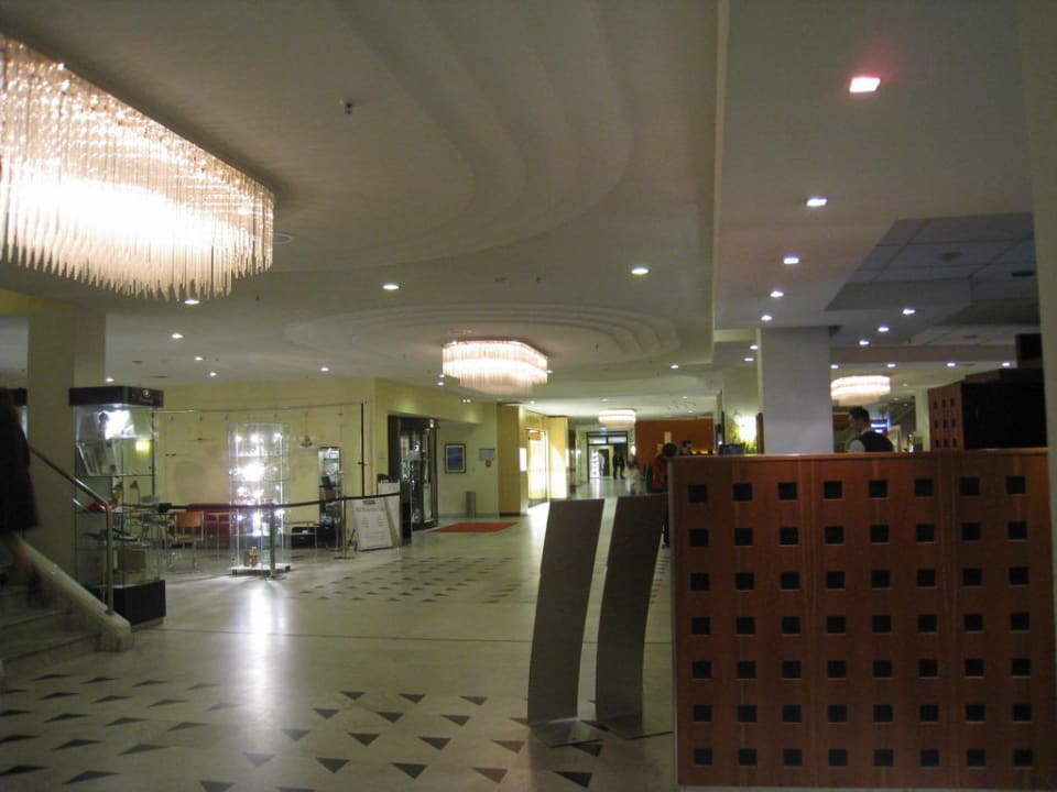 Lobby Hilton Dresden