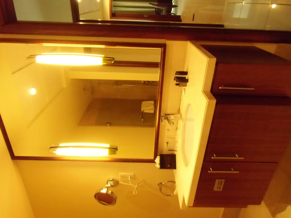 Bad Ramada by Wyndham Downtown Dubai