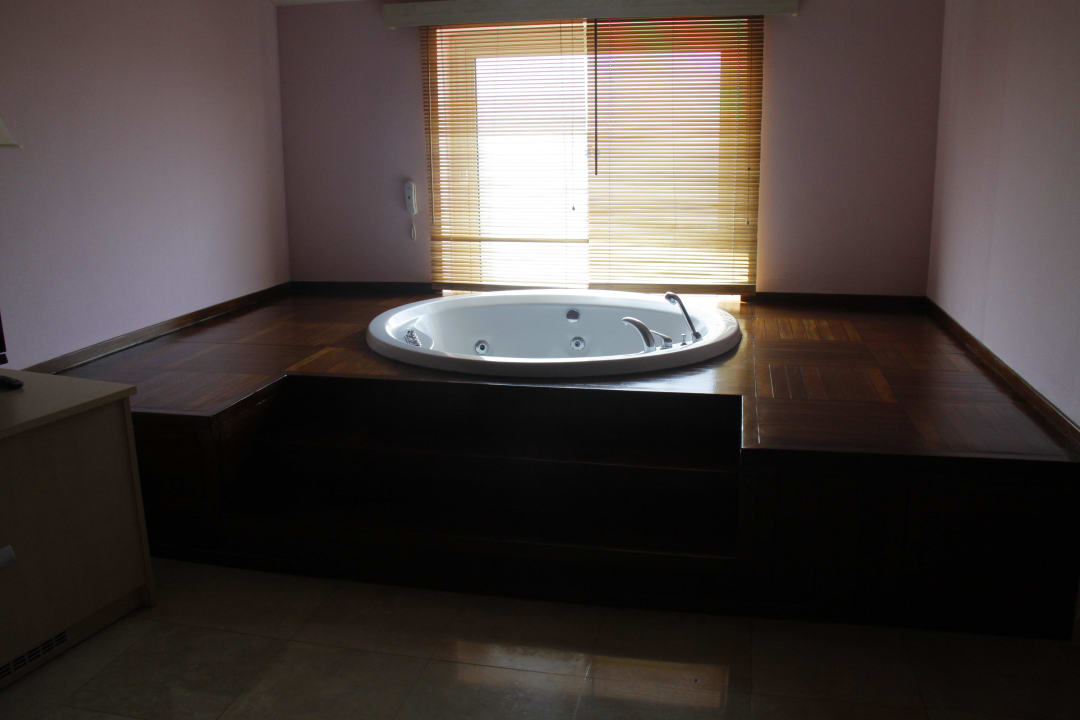 Flitterwoche Suit PALOMA Perissia