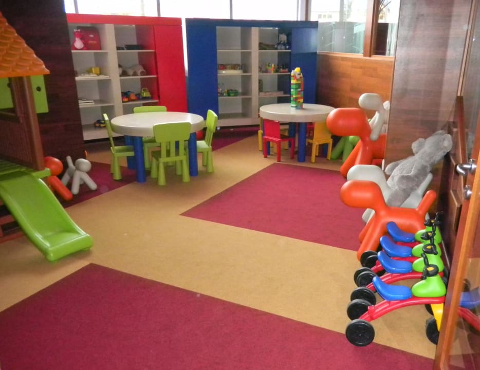 Kinderspielraum in der Lobby Park Inn by Radisson Sárvár  Resort & Spa
